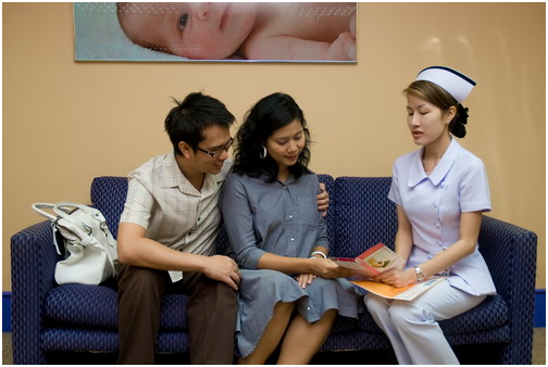 40岁夫妻赴泰试管喜获双胎，10年求子路终成功